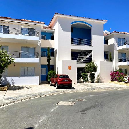 Domino Blue Apartment Paralimni Buitenkant foto